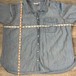 Old Navy  Light Wash Denim Look Long Sleeve Button Down K41 Photo 3