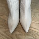 Steve Madden  Lavan Croc-Embossed Ivory Leather Kitten Heel Boots Women’s Size 5 Photo 5