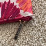 Clinique Lulu dK for  Floral Small Pouch Zipper Bag Flowers Pink Red White EUC Photo 3