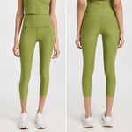 Beyond Yoga Spacedye Out Of Pocket High Waisted Capri Legging Fern Green Size M Photo 1