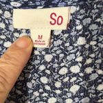 SO ‎ Women's Navy Floral Blouse Cropped Ditsy Floral M Photo 2