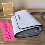 Michael Kors Purse Photo 3