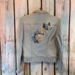 LuLaRoe Light Wash Stretchy Jean Jacket with Embroidered Flowers Size S Photo 5