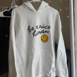 Tilly's Be a kind human hoodie Photo 0