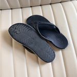 Crocs  Flip Flops Womens 8 Iconic Comfort Slip On Shoes Photo 2