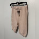 Pitaya Tan Fuzzy Biker Shorts NWT Size Medium
NEW Photo 1