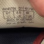 Keds  Women’s white leather athletic shoe size 9 Photo 5