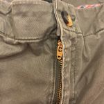 Lee ’s Olive Green mid rise shorts Photo 2