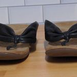 Vionic  Womens Britney Flip Flop Thong Sandals Black Leather US 9 / UK 7 / EU 41 Photo 2