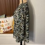 Vera Wang Semi-sheer SimplyVera button down shirt. EUC. Photo 4