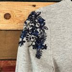 Lilly Pulitzer Lily Pulitzer Bartlett Gray Sweatshirt Dress With Embellished Shoulders Size‎ XS Photo 4