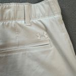 Under Armour  Womens Golf Shorts 14 Off White Flat Front Stretchy Lightweight Photo 5