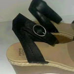 Frye and Co Women’s livia wedge sandals 10M Black Size 10 Photo 3