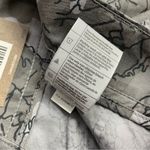 Carhartt Gray Camo Floral El Paso Cotton Cuffed Utility army Shorts womens 6 new Photo 10