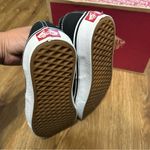 Vans  off the wall black lace up shoes sneakers women’s 8.5 Photo 4