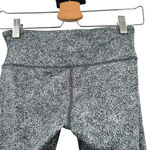 Lululemon Wunder Under Crop III Rio Mist White Black Size 4 Photo 4