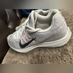 Nike  Women's Zoom Winflo 5 - White with Pink and Yellow Accents Photo 2