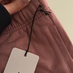 Alo Yoga Alo Sweat Shorts Yoga Accolade Photo 1