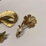 Monet Lot Of 3 Brooch Pins Vintage - Modern 1 Sarah Cov / 1 Fish Photo 11