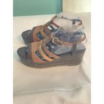 Tahari  Women's Jane Platform Sandals Dark Chocolate Whiskey Size 6.5m Bin2 Photo 3