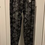 women's best Camo Seamless Leggings Photo 2