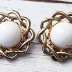 Vintage Clip On Earrings Just Over 7/8" Photo 0