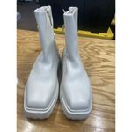 Larroude Hailey Chelsea Boots Women's Size 10 Ivory Leather Side Zip Outdoor S60 Photo 1