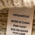 Moon and Madison cream off shoulder sweater Size M Photo 3