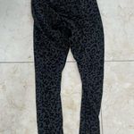 Athleta Like New Black/Gray Leopard Animal Print Leggings Sz XS Photo 3