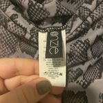 Onzie  Gray Snakeskin Crop Leggings Photo 4