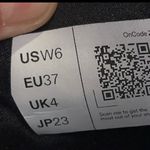 on cloud  On Cloudmonster shoes Photo 2