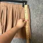 Cider  Women Size Medium Flowy pleated tan shorts‎ with pockets Photo 2