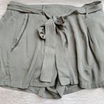 Steve Madden High waisted belted pleated shorts sz M,L Photo 0