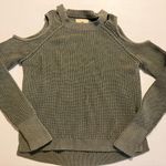 Hollister  Cold Shoulder Shaker Stitch Crew Neck Stretch Women's Sweater XS Grey Photo 0