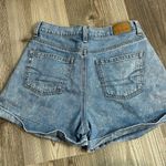 American Eagle Mom Short Photo 1
