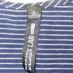 Design Lab lightly worn top Photo 2