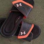 Under Armour Women's flip flops red and black with adjustable great condition Photo 2