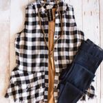 Kori Buffalo Plaid Sleevless Flannel Distressed Ruffle Hem Button Down Sz M Photo 0