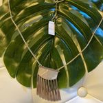 Kendra Scott Silver and Mother Of Pearl Ellen Necklace Photo 0