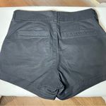 Old Navy shorts women’s size 8 black everyday chino shorts mid rise Photo 1