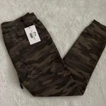 Zyia (NWT) Green Camo Unwind Joggers, Medium (6-8) Photo 4
