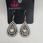Paparazzi NWT  Diamond Dazzle Silver Rhinestone Teardrop Earrings Photo 2