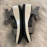 Cougar Women's Gray and White Sandals size 11 BNWOT see all photos Photo 4