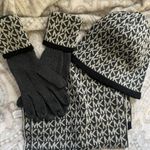 Michael Kors Set Photo 0