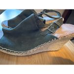 Toms Women’s Green Suede Wedge Sandal Size 8.5 Photo 0