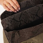 ASOS - snakeskin print shoulder bag Photo 0