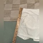 Lululemon  Pace Rival Skirt (Regular) *4-way Stretch 13"
White
Size 4 Photo 2