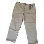 Gloria Vanderbilt NWT Amanda 24W Tapered Leg classic Fit Mid-rise Jeans Photo 0