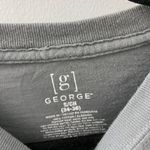 Amazon Gray Shirt Photo 2