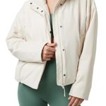 Vuori Sky Puffer Jacket Size Large NWT in Milkweed Photo 0